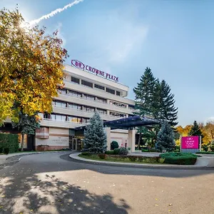 Crowne Plaza By Ihg Hotel