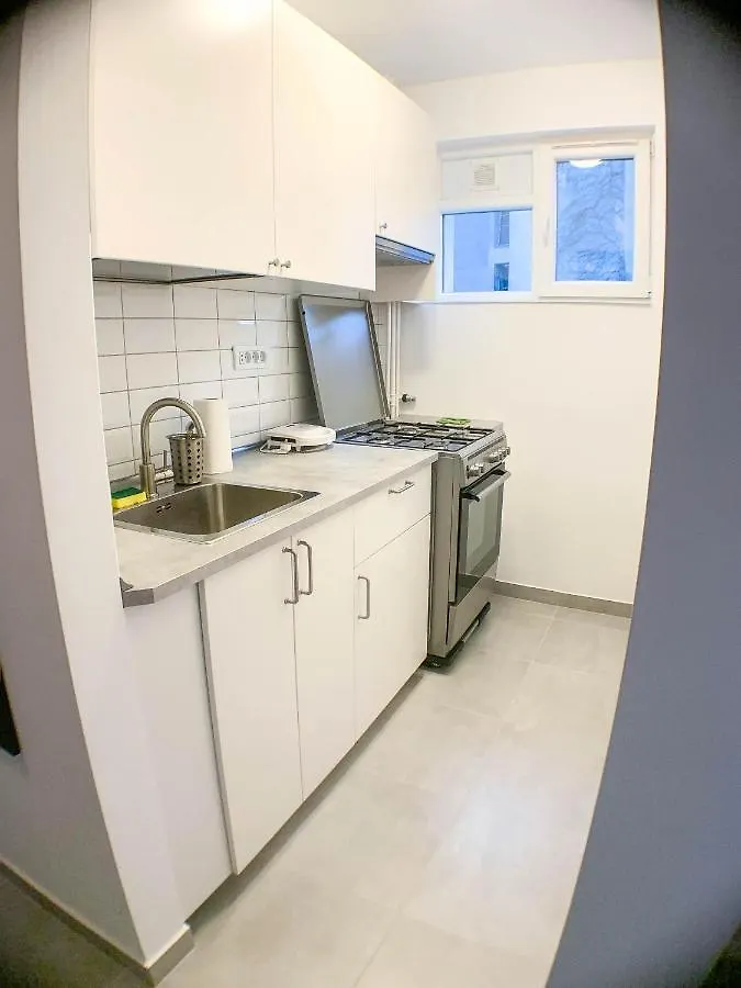 Luterana Studio Apartment Bucarest